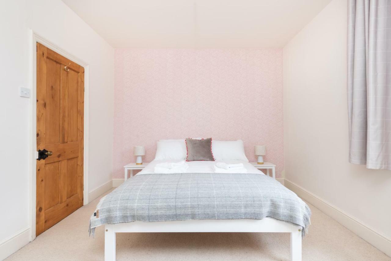 Charming Base For 5 Near Bishy Rd Pass The Keys Apartamento York Exterior foto